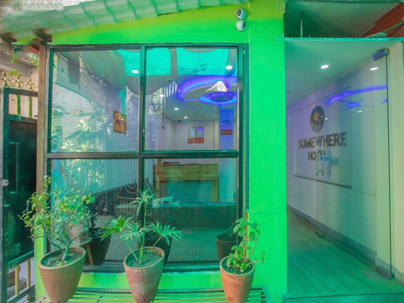 Oyo 146 Somewhere Hotel & Resturant Kathmandu Exterior foto