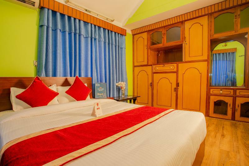 Oyo 146 Somewhere Hotel & Resturant Kathmandu Exterior foto