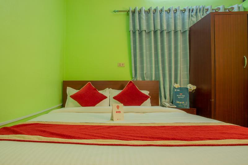 Oyo 146 Somewhere Hotel & Resturant Kathmandu Exterior foto